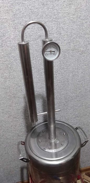 Аппарат колонного типа.