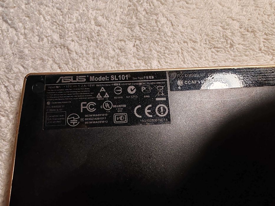 Tablete fara incarcatoare cu mici defecte