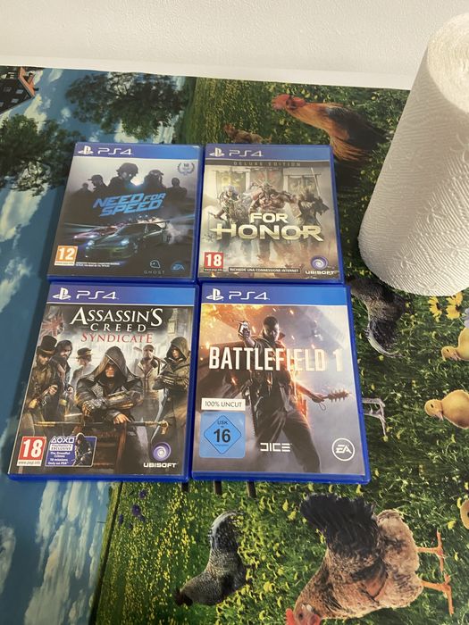 Ps4  doua manete originale 4 jocuri  800 lei negociabil