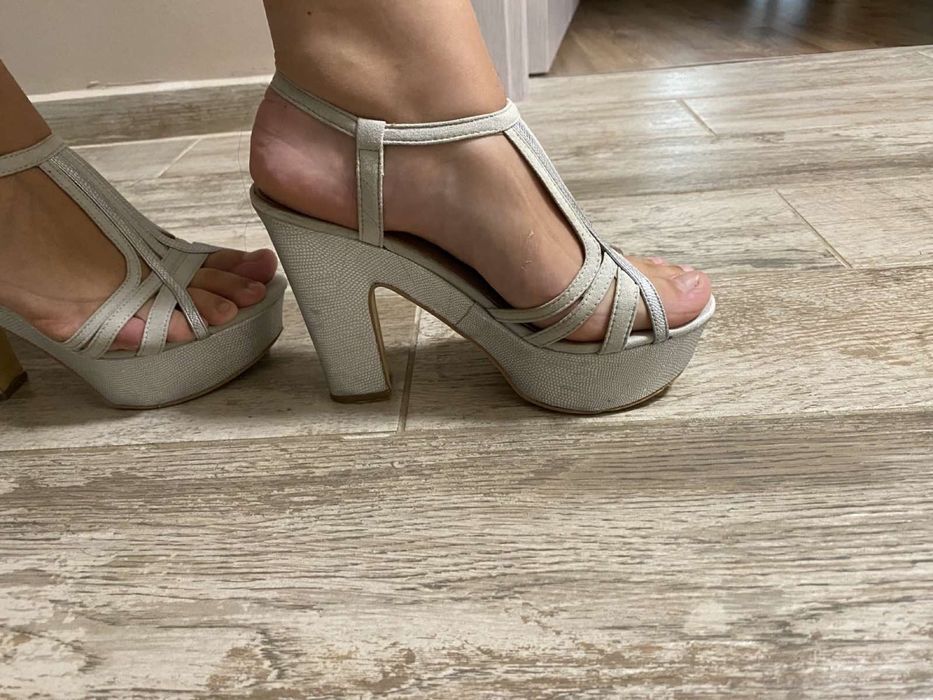 Летни обувки дамски