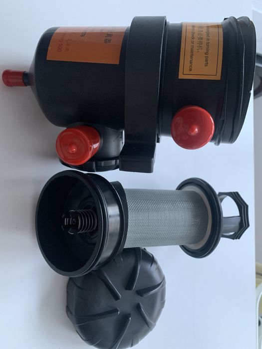 Vand oil catch can (sau oil catch tank)