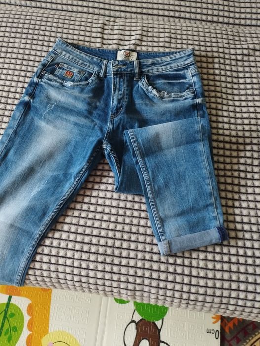 Продам новые  джинсы