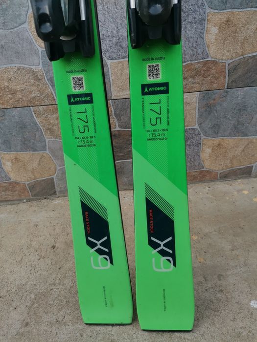 Skiuri de vânzare ATOMIC X9