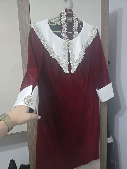 Rochie dama cu aplicatii