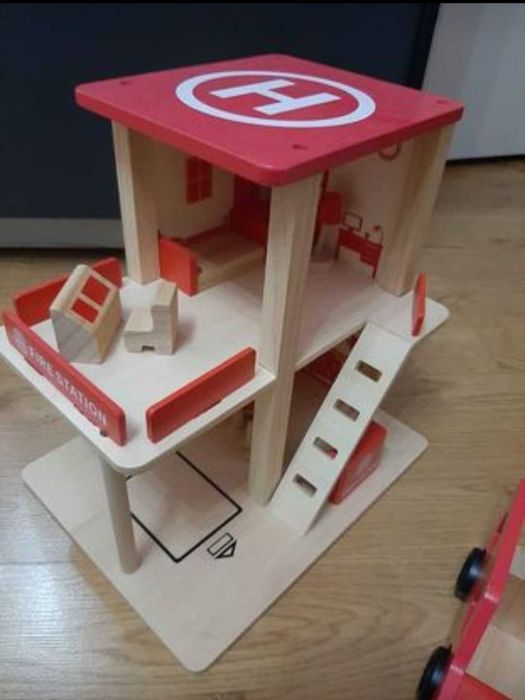 Дървена Пожарна станция