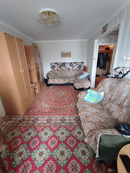 Продам  2 х комн. Квар. 2-27, 4 этаж