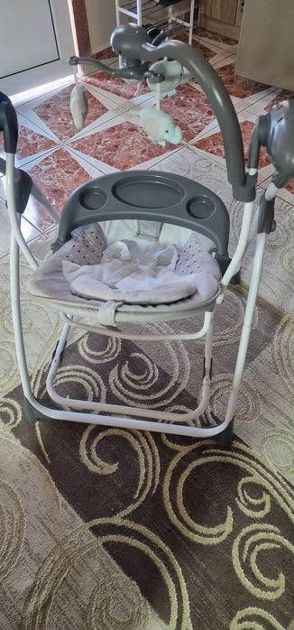 Leagăn bebeluși electric