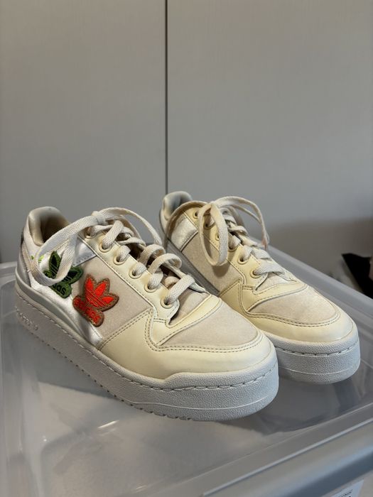 Adidas спортни