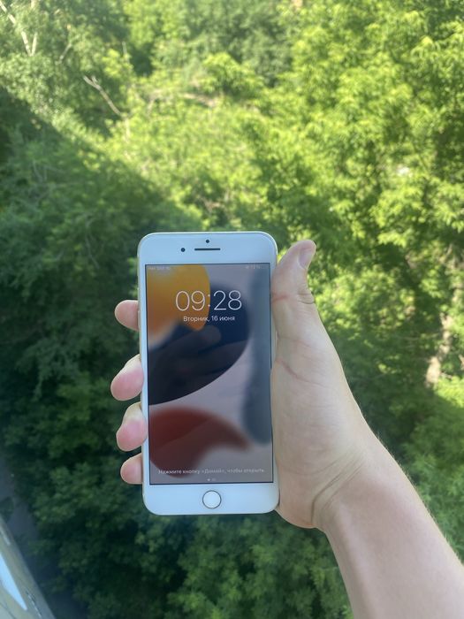 Iphone 7 plus продам