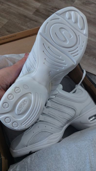 Продам новые джазовки 37-38 размер