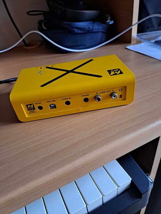 M-Live X-LIGHT 4 – Употребяван MIDI звуков модул / експандер