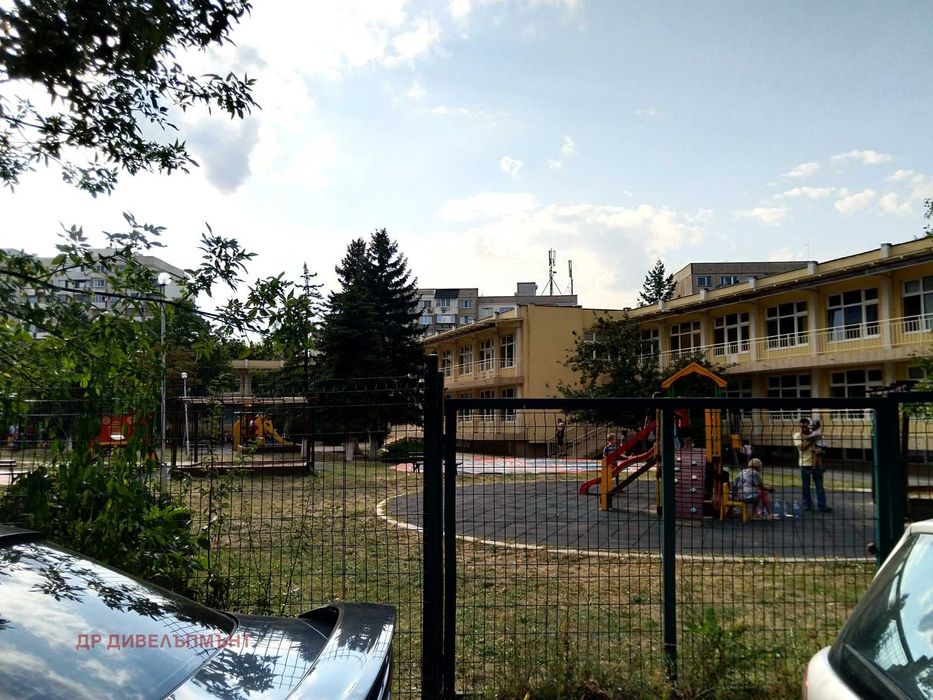 Под наем отличен тристаен,Младост 2 до Метро и Парк