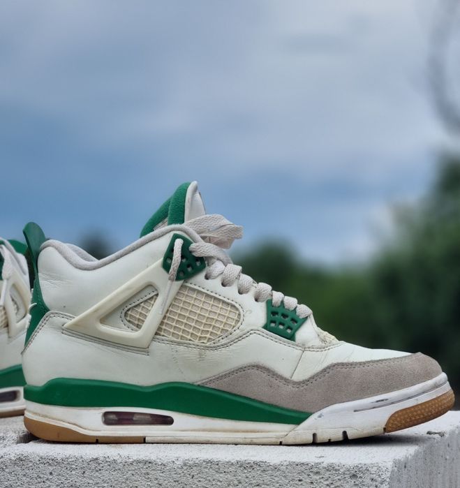 Vând Jordan 4 Retro Pine Green