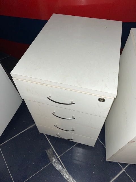 Офис-мебели, шкафове за документи-Изгодно