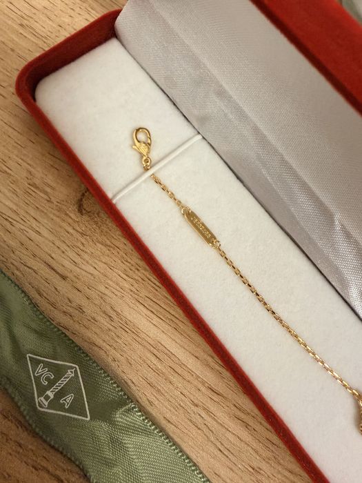 Гривна Van Cleef & Arpels VCA