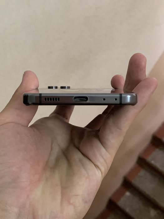 Samsung Z flip 5 imei bilan 250 y.e