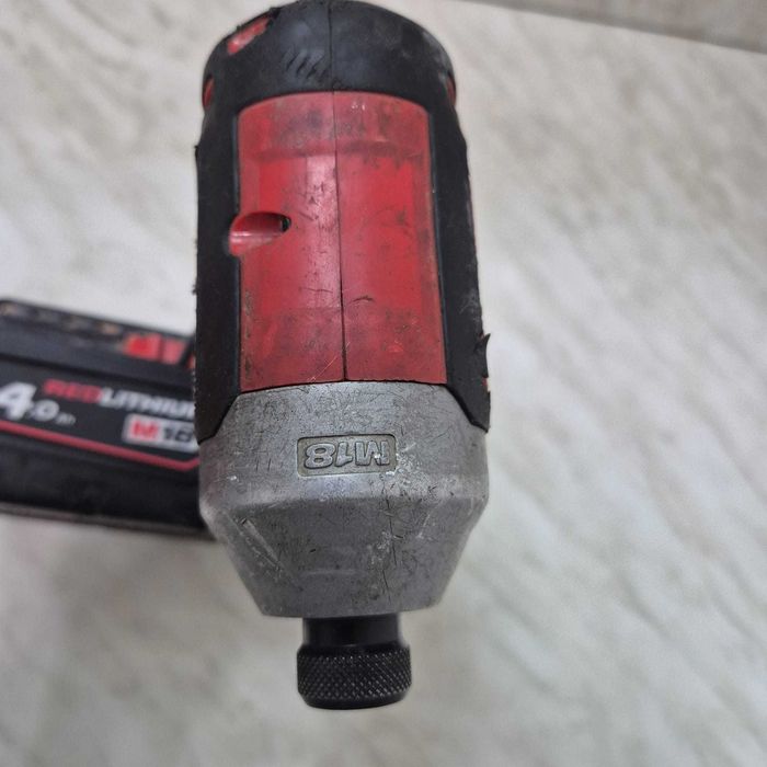Masina de insurubat cu impact Milwaukee M18 CBLID-402C cu Acc 33809