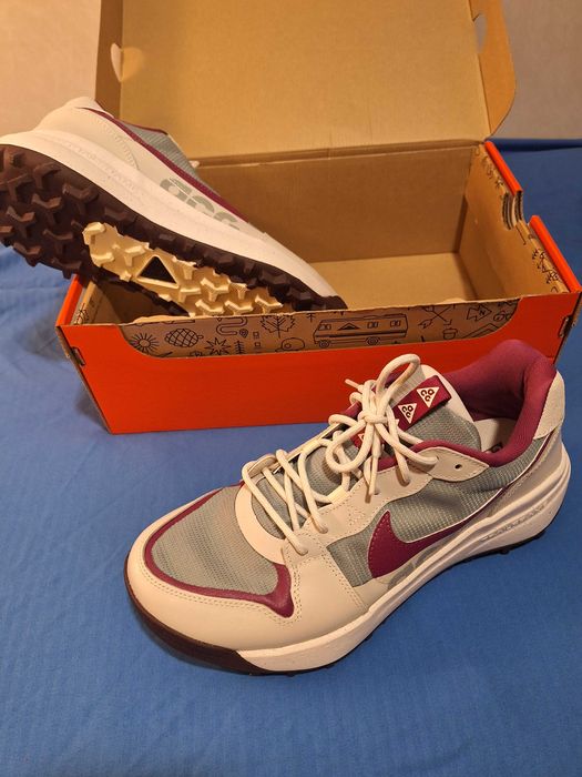 Чисто нови мъжки маратонки  NIKE ACG Lowcate