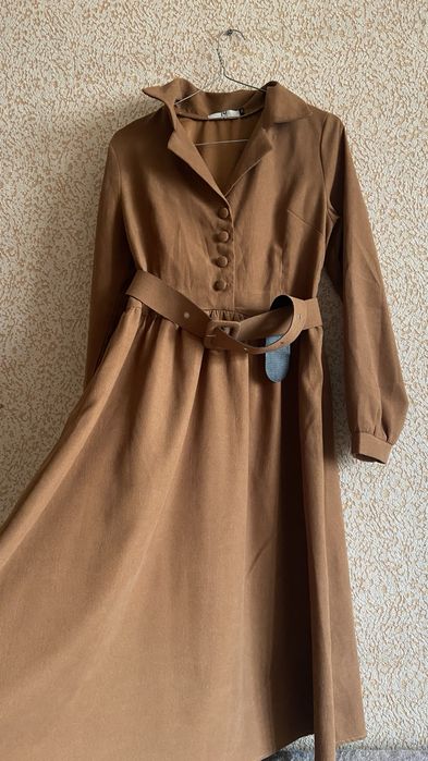 Платья женские .