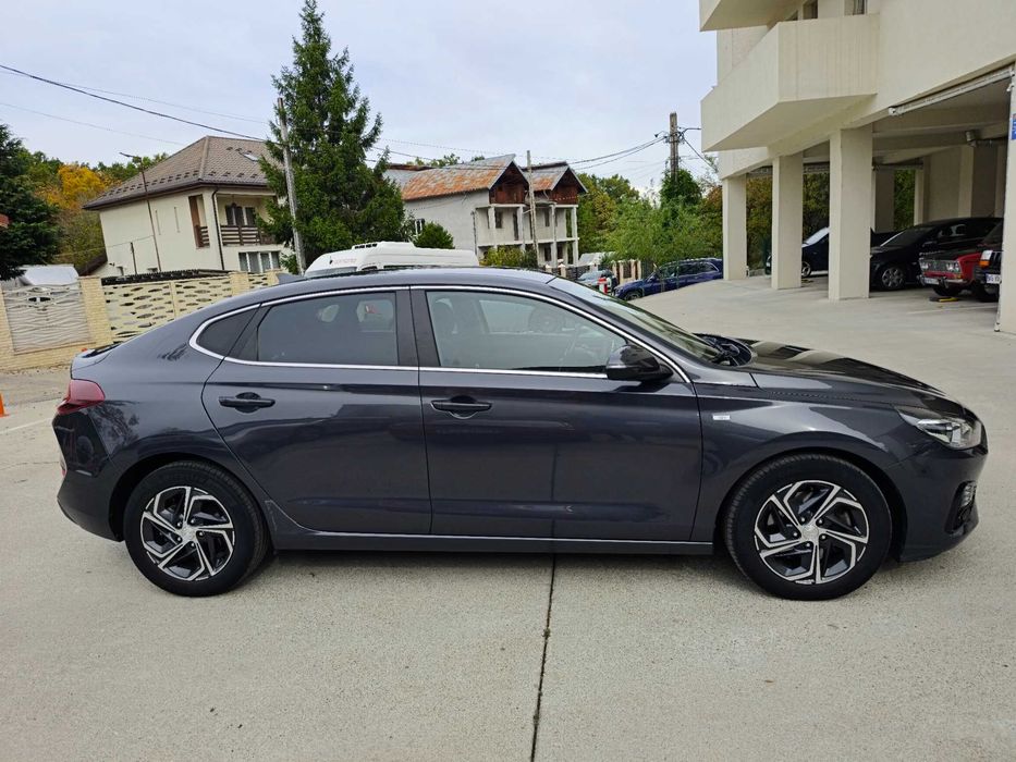 HYUNDAI i30 2022 — imagine 3