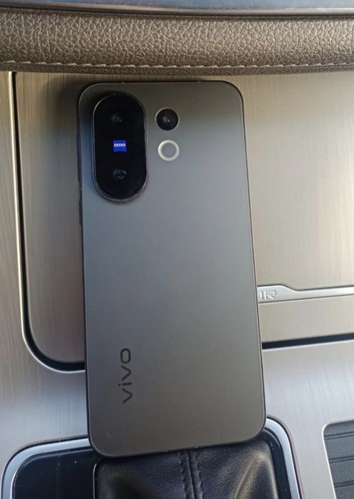 Vivo X200 FE 12-512гб