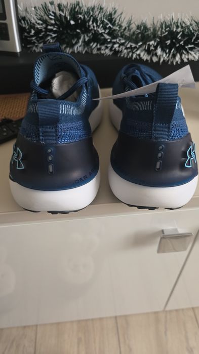Under Armour  чисто нови с етикет.
