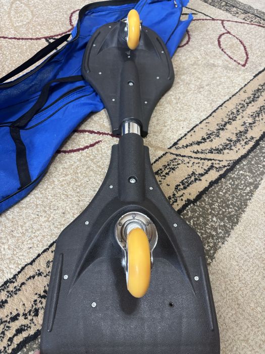 Скейт новый в чехле! Отдам за 5000!