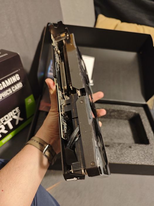 Placă video rtx 3090 24gb ASUS TUF GAMING OC, nefolosită, folii pe ea