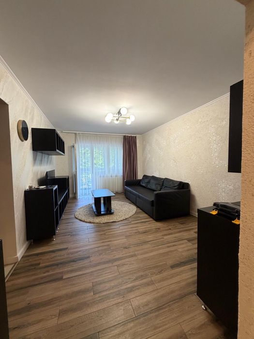 Apartament 3 camere decomandat, etaj 1, Anastasie Panu 52 – complet mobilat și utilat | 750 euro