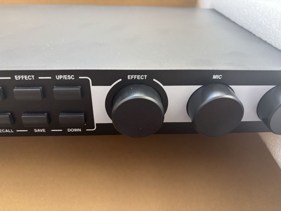 Продам процессор караоке JBL KX180