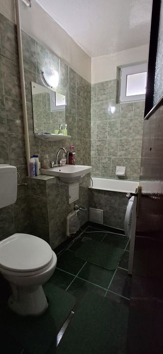 Particular vând apartament 3  camere sau schimb cu 2 camere