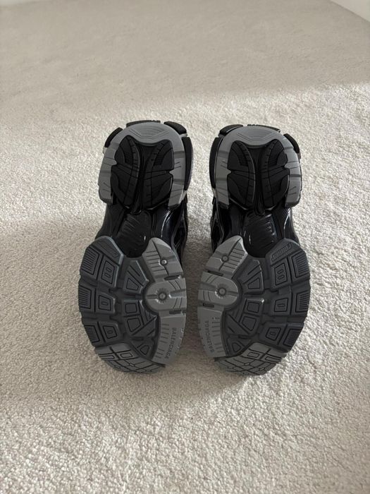 balenciaga runner