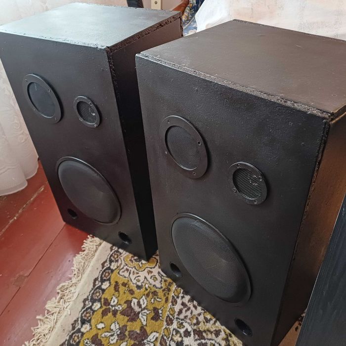 Sistem audio cu 4 boxe