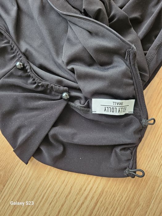 Rochita mărimea S. 30 lei