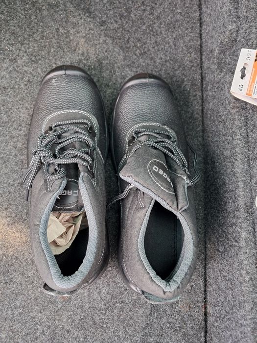 Мъжки обувки номер 42 - нови