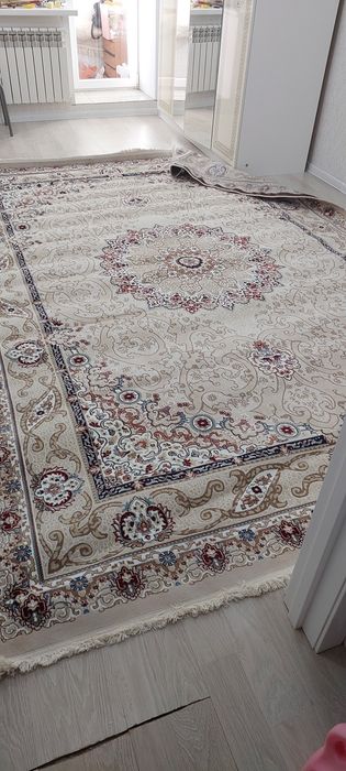 Продам ковер  2.5×3.5