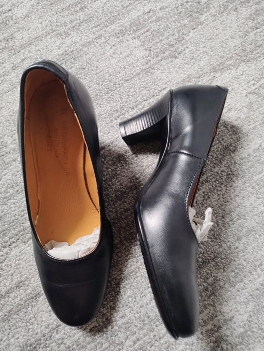 Pantofi de piele naturala