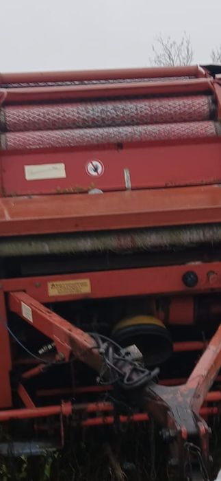 De vanzare presa balotat