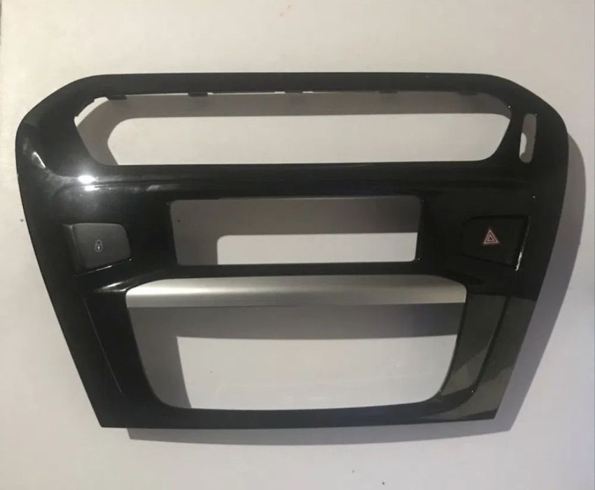 Оригинал магнитола Пежо 301