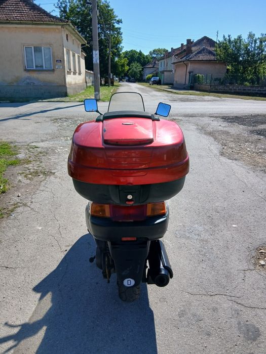 Yamaha Majesty 250 Кубика
Намива се в Обл. ЛОВЕЧ 
2 ключа 
2 -та Талона 
Внос от Германия
ЦЕНА 850€