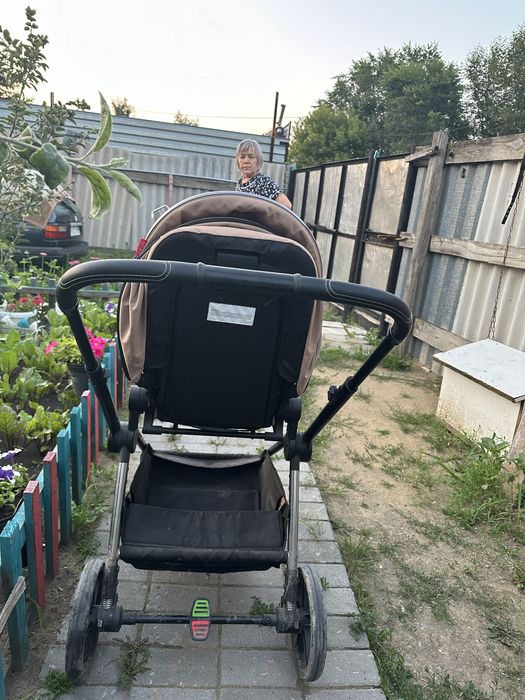 Продам коляску прогулочную
