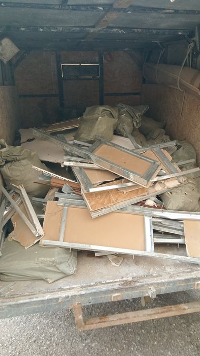 Вывоз мусора с грузчиком