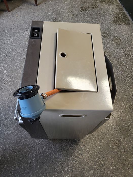 Газова печка и още ток и газ