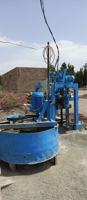 Шлакаблок апарати сотилади