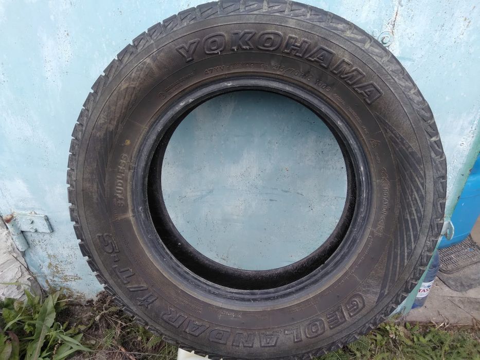 Продам резину 215/70 R16