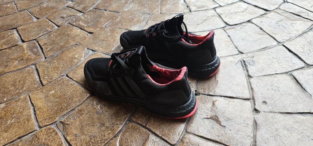 adidas Originals ULTRABOOST DNA MONO | GZ6074 |