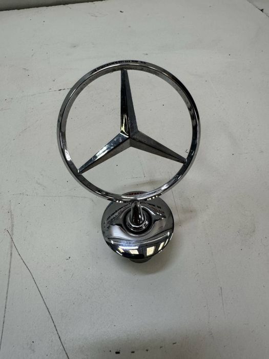 Emblema semn capota fata antena radio GPS navigatie Mercedes W212