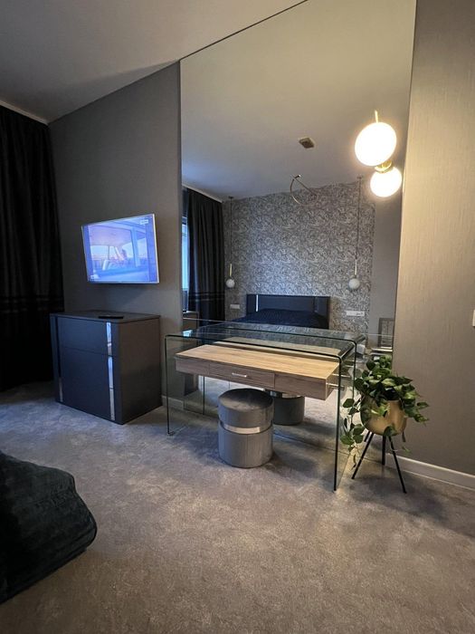 Дава се под наем Тристаен апартамент в София, Център - 80 кв.м за 1345.38 € - Снимка #7