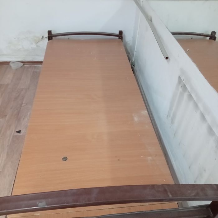 Кровати железные 5шт