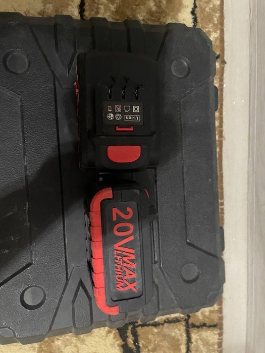 Продам шуруповерт